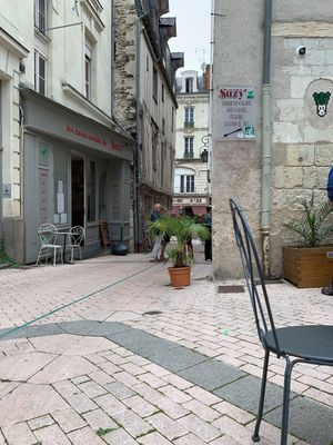 Les façades at Les Casse Croute de Suzy in Angers