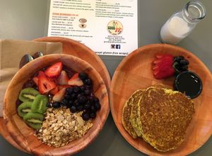 GF Lemon Poppy Pancakes & Smoothie bowl at GOOD juju in Frederick
