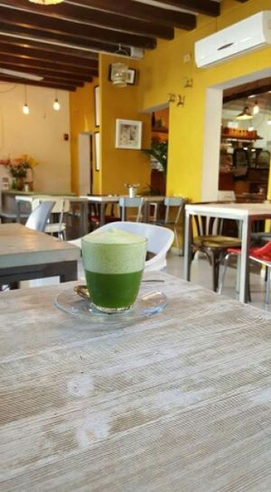 Healthy Green cappuchino at Simply Delicious by Ronen in Mallorca