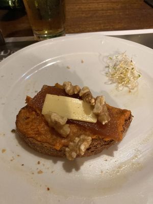 Sobrasada de boniato con no queso (dividimos la ración entre tres) at 269 Gastro Vegan in Salamanca