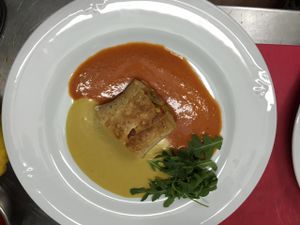 Tofu relleno con curry rojo y amarillo at 269 Gastro Vegan in Salamanca