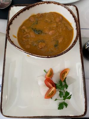 Alubias estofadas at 269 Gastro Vegan in Salamanca