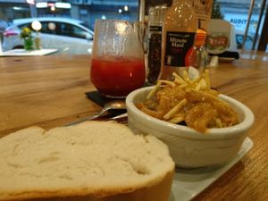 Tapas ricas at 269 Gastro Vegan in Salamanca