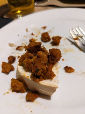 Salchichas (in action) at 269 Gastro Vegan in Salamanca