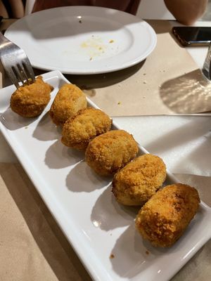 Croquetas  at 269 Gastro Vegan in Salamanca