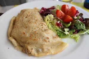 Vegan chicken and mushroom crepe at 269 Gastro Vegan in Salamanca