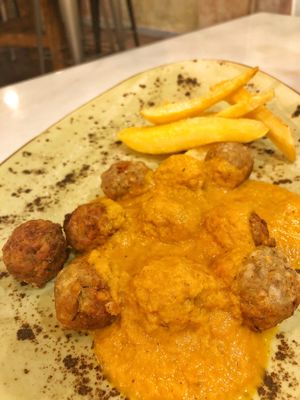 Albóndigas de trigo sarraceno at 269 Gastro Vegan in Salamanca
