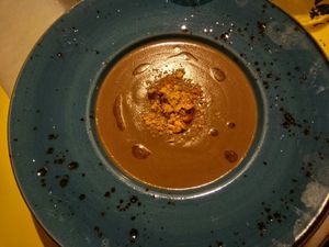 Crema de champiñones y cherrys asados at 269 Gastro Vegan in Salamanca