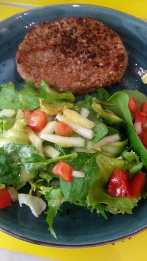 Filet de trigo sarraceno con ensalada at 269 Gastro Vegan in Salamanca