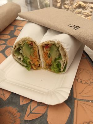 Avocado wrap  at SmooVie Grignotheque in Saint-leon-sur-vezere