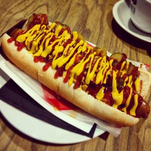Hot dog at 3 Three's Coffee Lounge in Birmingham