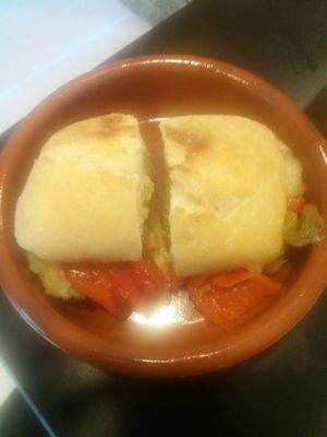 Mini sandwich with peppers at Mona Pinkerton in Madrid