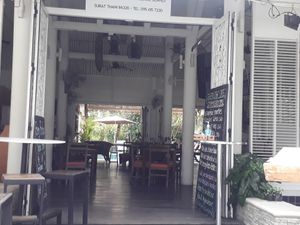 Entrance at Greenlight Cafe & Bar in Koh Samui