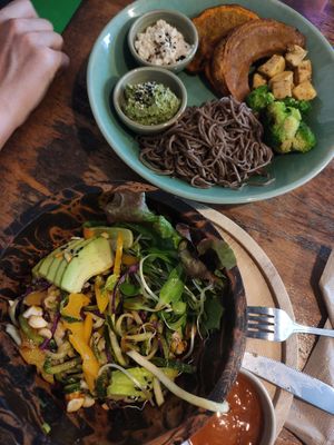 Raw pad Thai and build your own bowl at Greenlight Cafe & Bar in Koh Samui