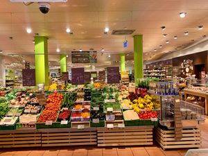 veggies at Alnatura - Bahrenfelder Str. in Hamburg