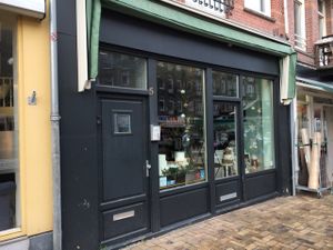 outside  at Majesteit Taart in Amsterdam