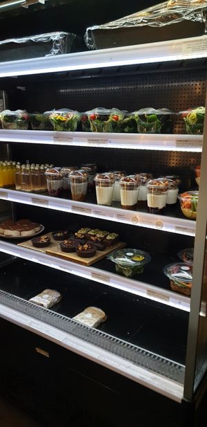 Take away fridge at Green&Berry in Barcelona