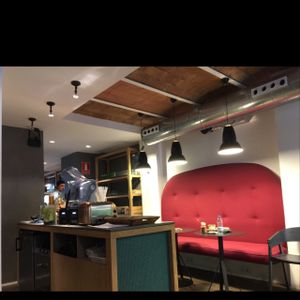 back juice bar early am at Green&Berry in Barcelona