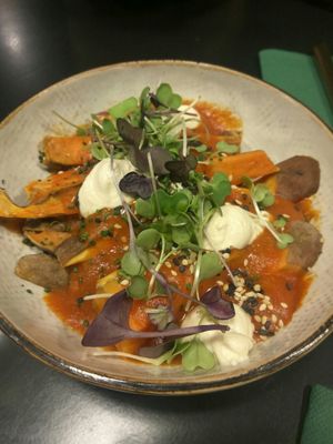 "Bravas" de boniato at Green&Berry in Barcelona