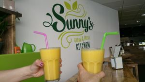 Vegan Mango Vanilla Smoothie ... uhhhh ... so good. at Sunny's Kitchen  in Dortmund