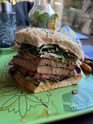 Mit Bio Seitan  at Die Röhre in Unterach Am Attersee