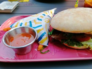 Bangkok vegan Burger with seitan at Die Röhre in Unterach Am Attersee