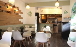 Inside at Green Bowl in Aix-en-provence