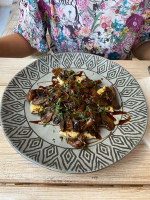 Mushrooms in wine sauce at Yard of Taste in Zakynthos