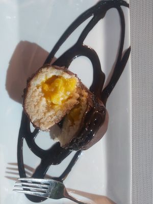 Dessert: Kokos mot Pfirsich und Schokolade ("wie Bounty, nur besser") at Land of Freedom in Fuerteventura