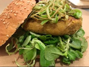 Janis veggie burger at Star Pub in Sorrento