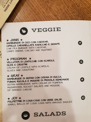 We had the Gray burger without  cheese at Star Pub in Sorrento