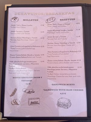 This is the menu as at end of June 2022 - a few vegan options, but they do have a good range of milks and a nice coffee!  at Me Gusta in Mallorca
