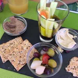 Hummus and crudités  at Me Gusta in Mallorca
