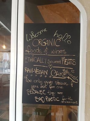 New selection of Vegan and Bio wines. Pleanty more BIO options added to the extensive 2018 vegan menu.
Meat is also served at this restaurant, but only from ethical souces where the animals never suffered and never got contaminated with irradiations or GMO. at Me Gusta in Mallorca