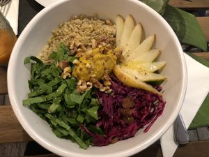 Quinoa bowl at Carduccio in Florence