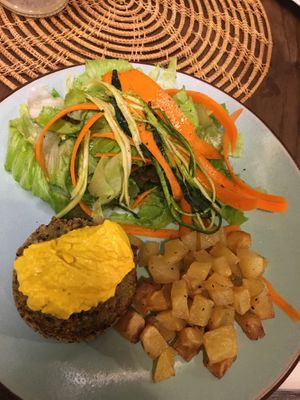 Vegan "burger” at Carduccio in Florence