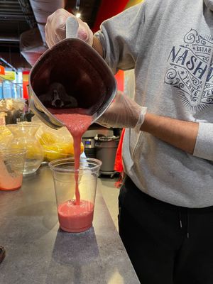 fresh fruits smoothie at HANDHELDZ in Bethlehem