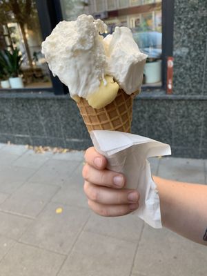 Joghurt, Cream and Ginger-Orange at Vegestacja in Warsaw