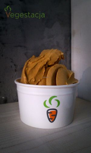 Salty caramel at Vegestacja in Warsaw