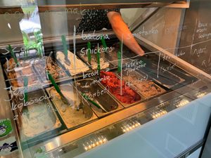 Available flavors, 2024-09-05 at Vegestacja in Warsaw