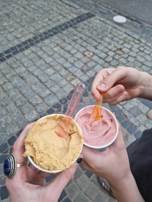Salted caramel and apple at Vegestacja in Warsaw