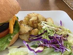 Potato wedges and salad at LN Fortunate Coffee 幸福咖啡 - Kwai Hing in New Territories