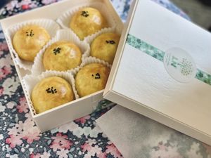 Look at these perfect moons 🌕🌕🌕 at LN Fortunate Coffee 幸福咖啡 - Kwai Hing in New Territories