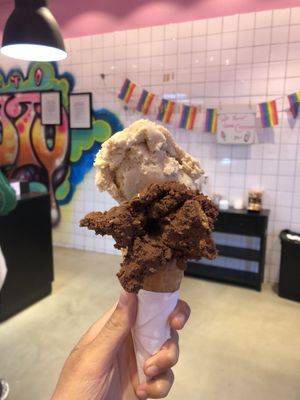 cashew and chocolate   at StikkiNikki - Gotgatan in Stockholm