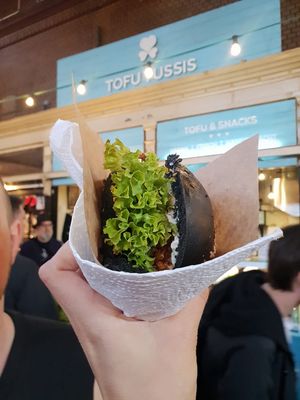 Jacfruit burger at Tofu Tussis in Berlin