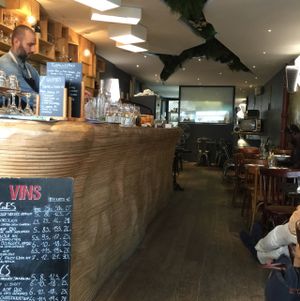 nice atmosphere and deco at Janine Loves Sunday in Paris