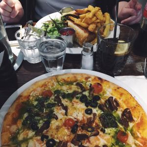Neopolitan pizza and kebab, chips and salad on the far side at Janine Loves Sunday in Paris