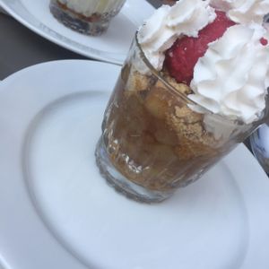 apple crumble at Janine Loves Sunday in Paris