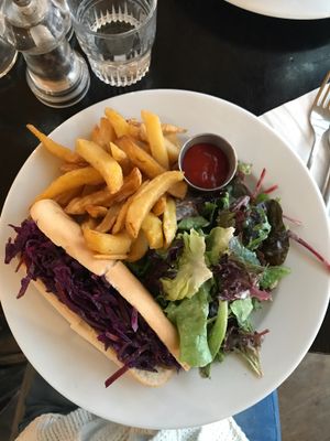 Vegan Hot-Dog at Janine Loves Sunday in Paris
