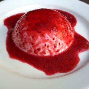 Pannacotta at Janine Loves Sunday in Paris